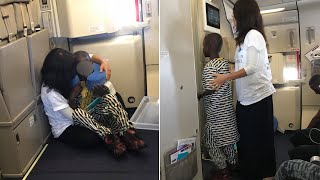 Download lagu Woman Consoles Crying Child Having A Meltdown During Flight mp3