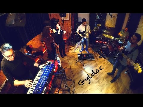 Crazy In Love (Beyoncé Cover)  Gyldac