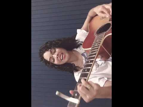 Hino CCB 237 - Deus é por mim - Emaiara Gomes