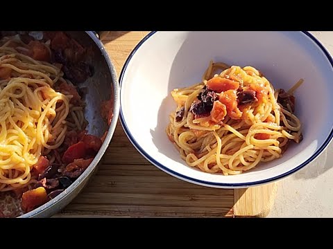 Anchovy Pasta – A French Provençal Recipe with Tomatoes & Olives