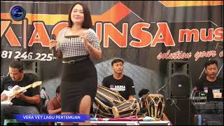 Download lagu Agunsa Music#Lagu Pertemuan Cover Vera Vey#Kedung sereh 18 Oktober 2024 mp3 Download lagu Agunsa Music#Lagu Pertemuan Cover Vera Vey#Kedung sereh 18 Oktober 2024 mp3