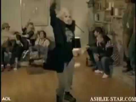 L.O.V.E. Game - Lady Gaga vs Ashlee Simpson