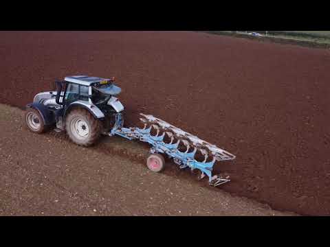 Ploughing  with Valtra & Lemken
