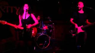 Susan Santos - Electric love directo 2/10/2015