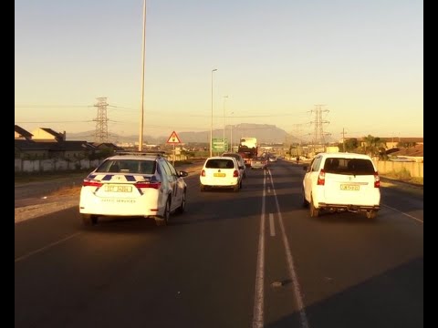 Solid Line Overtaking past a Traffic Officer JJK548EC almost hitting oncoming car