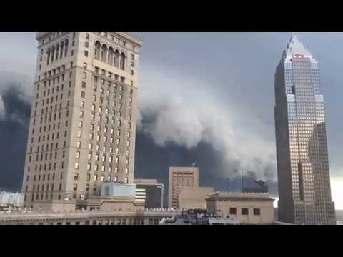 AMAZING shelf cloud/storm time lapse video - Cleveland, OH - 8/11/16