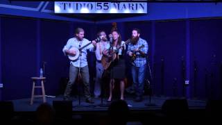 Lindsay Lou & the Flatbellys perform Like an Old Song