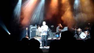 Jars of Clay, &quot;Nothing But the Blood&quot; (Live)