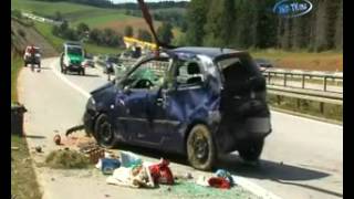 preview picture of video 'Zwei Unfälle auf der BAB 72 bei Hartenstein (Sachsen) 31.08.2009'