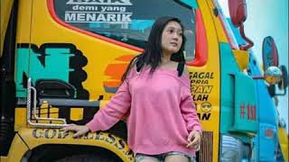 Download lagu Story WA lagu Dj yang viral buat goyang santuy mp3