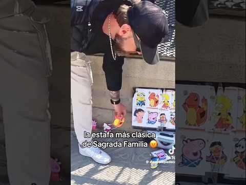 " la #estafa del #muñecobailarín en #sagradafamilia  #CarlosBcnPodcast