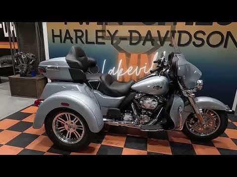 2023 Harley-Davidson Tri Glide Ultra Trike FLHTCUTG