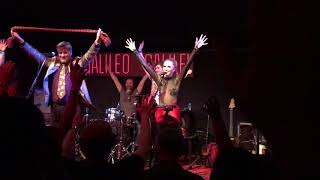 BMX BANDITS - Kylie's Got a Crush on Us