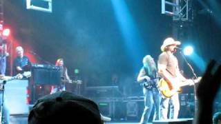 Toby Keith doing Whiskey Girl at the Comcast Center Mansfield, MA on 7/26/09