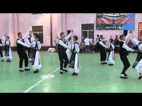 jocuri populare la festivalul smochinelor svinita