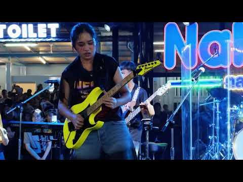 Nene Royal: Jovem Talento Conquista Cenário Musical da Tailândia com Múltiplos Prêmios