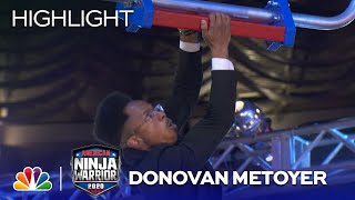 Donovan Metoyer Suits up for a Great Run - American Ninja Warrior Semifinals 2020