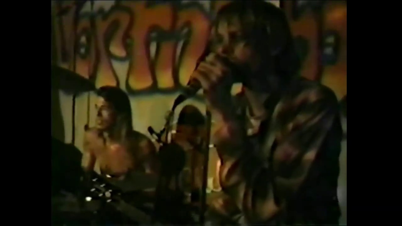 Nirvana - First Show w/ Dave Grohl (Olympia 1990) - YouTube