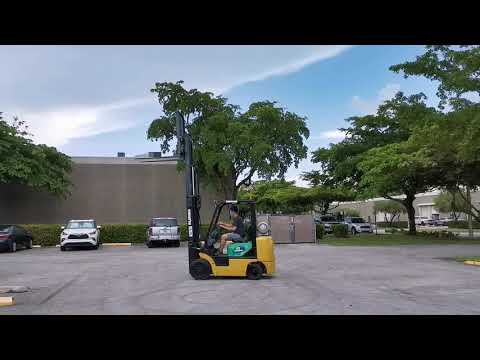 Refurbished 2002 komatsu FG25ST 5000 lbs 3 stage side shift forklift