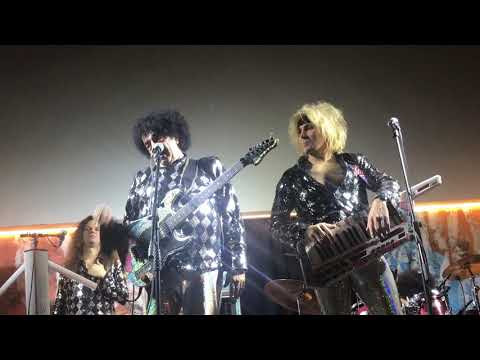 download lagu mp3 mp4 Cugini Di Campagna Daniel Colangeli, download lagu Cugini Di Campagna Daniel Colangeli gratis, unduh video klip Cugini Di Campagna Daniel Colangeli