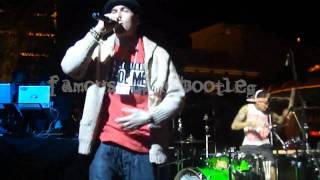 Travis Barker X Yelawolf - I Just Wanna Party (live)