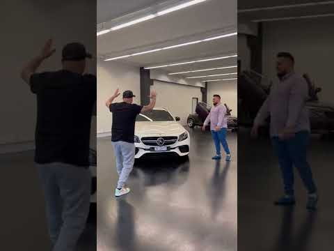 Meljo uno asino ke tanti kavali