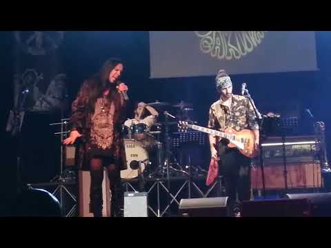 Love Caravan 50th Woodstock Anniversary - Gianna Chillà - Ball and Chain