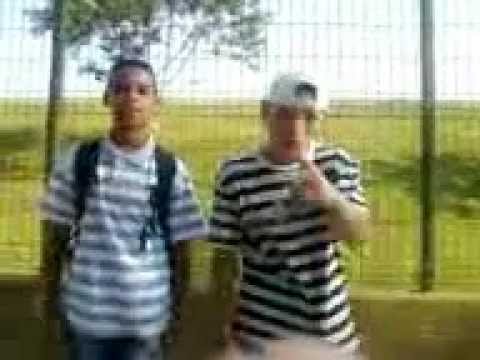 Mc Guizin e Mc Alemão. Rimando Na hora