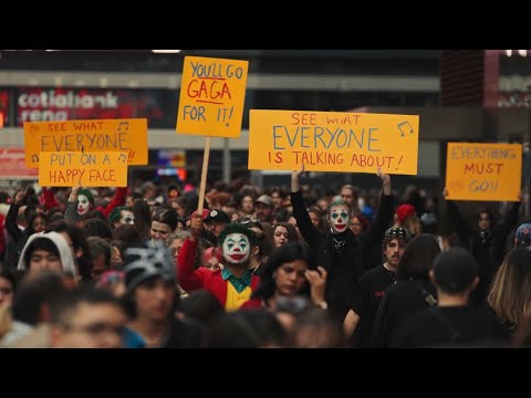Thumbnail of the video: JOKER: FOLIE À DEUX | Put on a happy face, 🇨🇦!