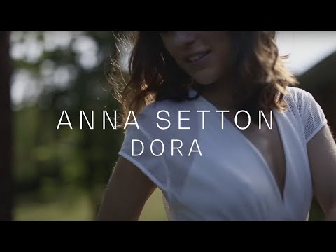 ANNA SETTON - Dora