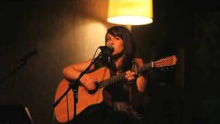 Jetty Rae Sings &quot;Blink of an Eye&quot; at Short&#39;s Brewery