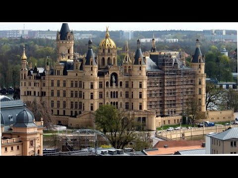 Schwerin - Ein Rundgang durch das Schloss (The castle of Schwerin)