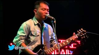 Download lagu Malu - Koes Plus by. Music Plus mp3