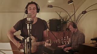 Joshua Radin - "I'm Just Different" (Live Performance Video)