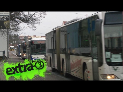 Realer Irrsinn: Doppelter Busverkehr in Gotha  | extra 3 | NDR
