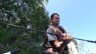 Ловля на реке в отвес
