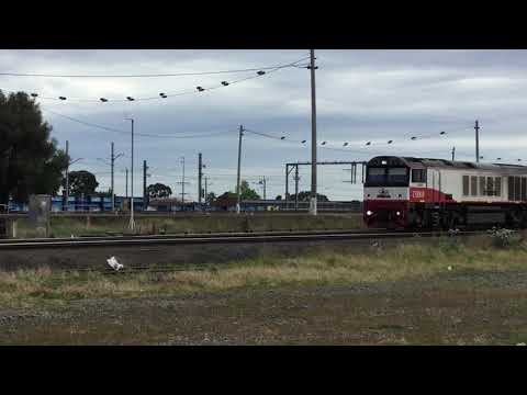 CSR010 leads CSR002 through Tottenham yards, 11:35 September 11 2017