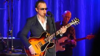 Joe Bonamassa covers "Nobody Loves Me But My Mother" in Kettering, Ohio