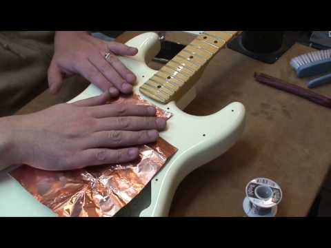 2015 US Fender Standard Stratocaster: Copper Shielding & Setup
