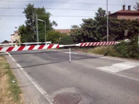Passaggio a livello di via Zuccherificio - Mezzano (RA) // Level Crossing