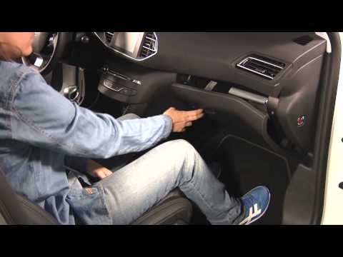 Peugeot 308. Modelo 2014. Interior| km77.com