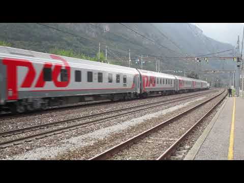 il treno russo Mosca Nizza in transito a Peri ( linea Verona Brennero )