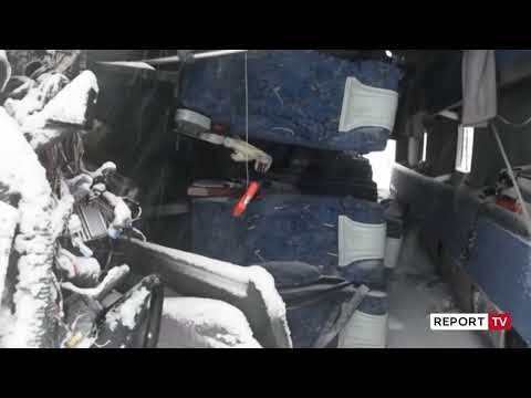 Pamjet brenda autobusit të aksidentit të frikshëm, ku mbeti i vdekur një 41-vjeçar shqiptar