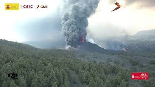 19.10.21 D Otwarcie nowych erupcyjnych ust na SE u podstawy stożka piroklastycznego. Erupcja na La Palmie