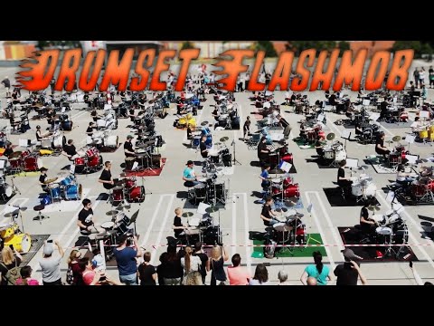 Schlagzeug/Drumset Flashmob 2022   (backstage and during) www.pro-drum.de @Kaufland