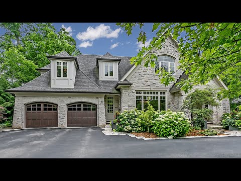 85 Barringham Drive, Oakville - Listed by the Goodale Miller Team