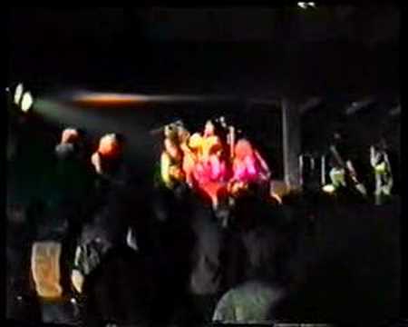 Kuolleet Kukat: Suuri Virhe - Lepakko, Helsinki 18.5.1985