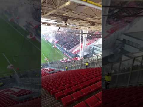 Opkomst spelers Fc Utrecht - Ajax 22-01-2017