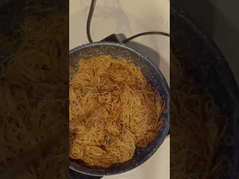 Simple and Easy Fried Rice Vermicelli (Bihun Goreng)