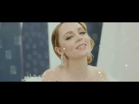 Thumbnail for Snow Globe video